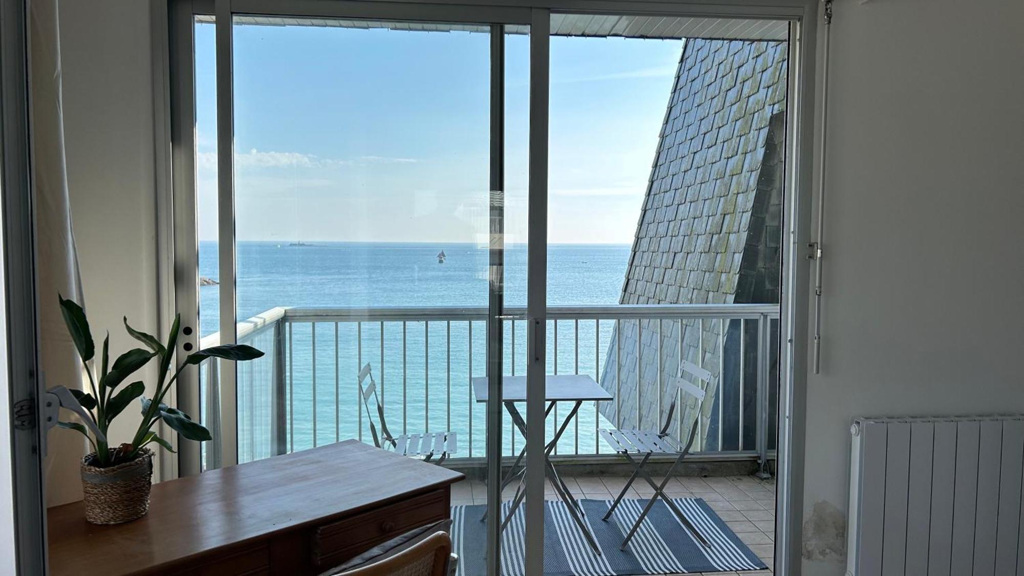 Apartment Pied Dans L'eau - La Comtesse *