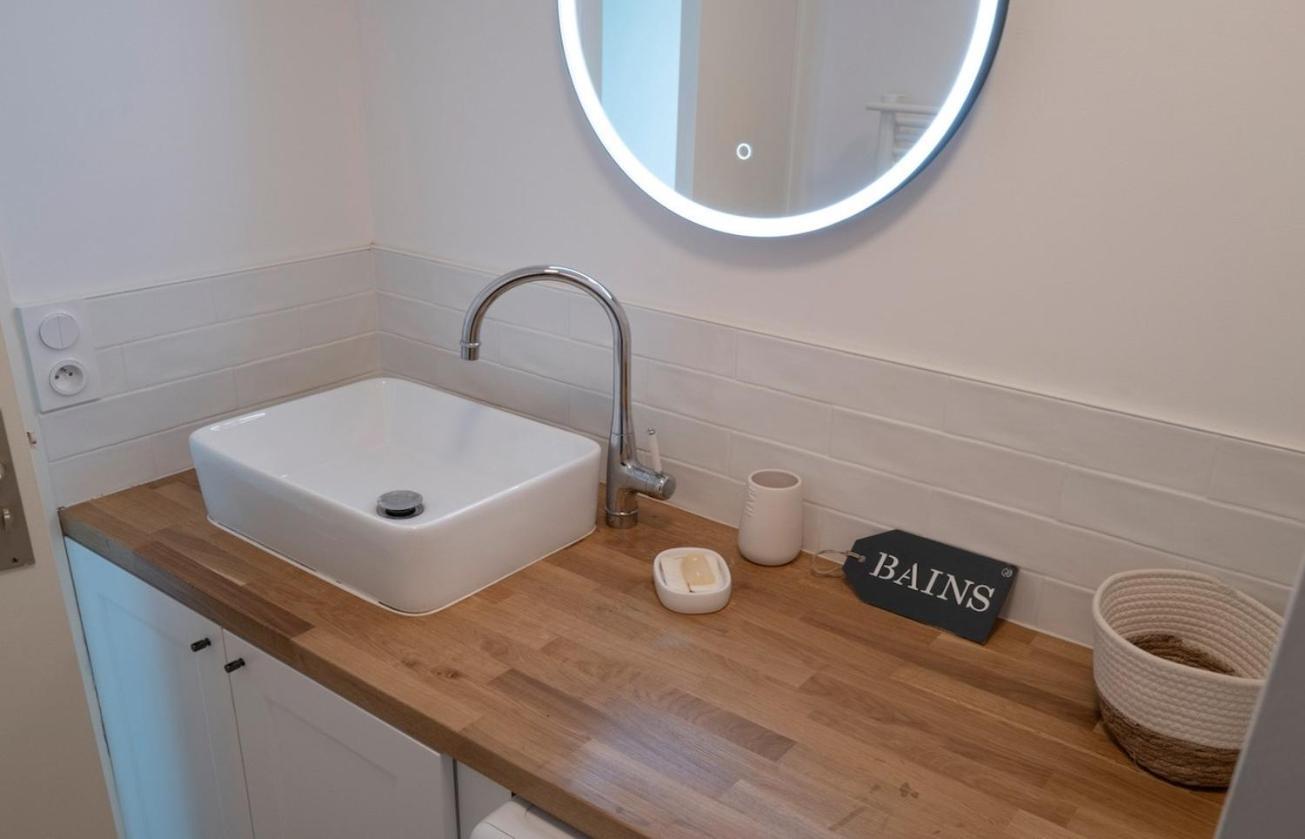 Apartment Pied Dans L'eau - La Comtesse *